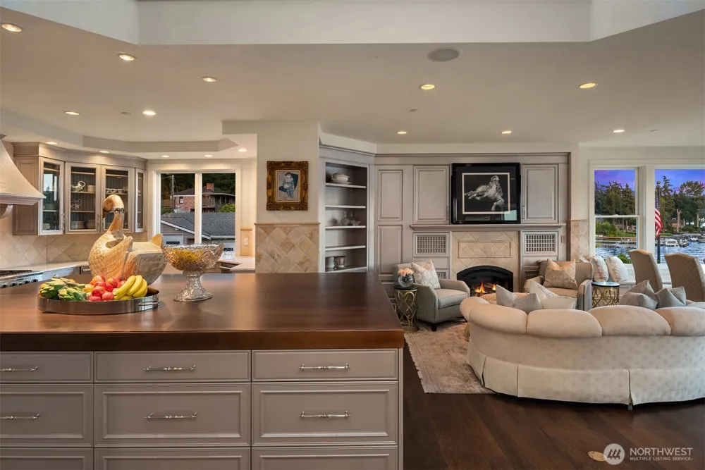 16 Enatai Drive Bellevue, WA 98004