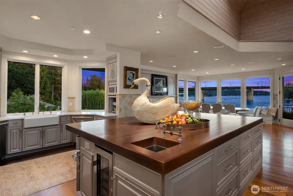 16 Enatai Drive Bellevue, WA 98004