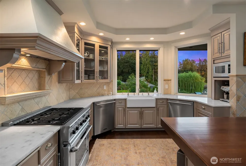 16 Enatai Drive Bellevue, WA 98004