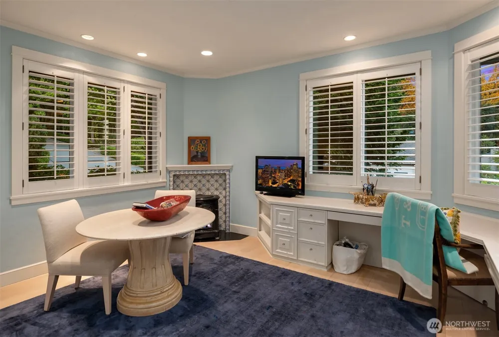 16 Enatai Drive Bellevue, WA 98004