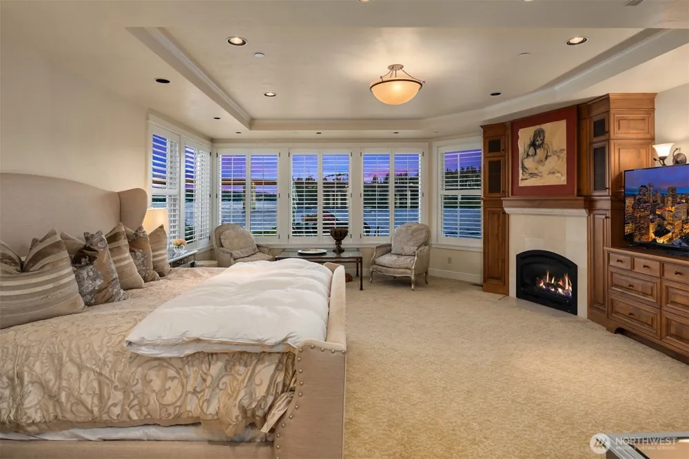16 Enatai Drive Bellevue, WA 98004