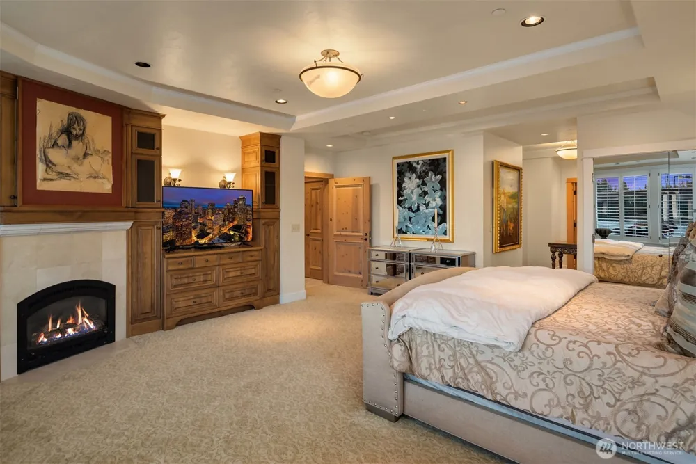 16 Enatai Drive Bellevue, WA 98004