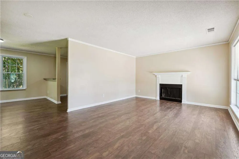 6223 Marbut Farms LN Lithonia, GA 30058