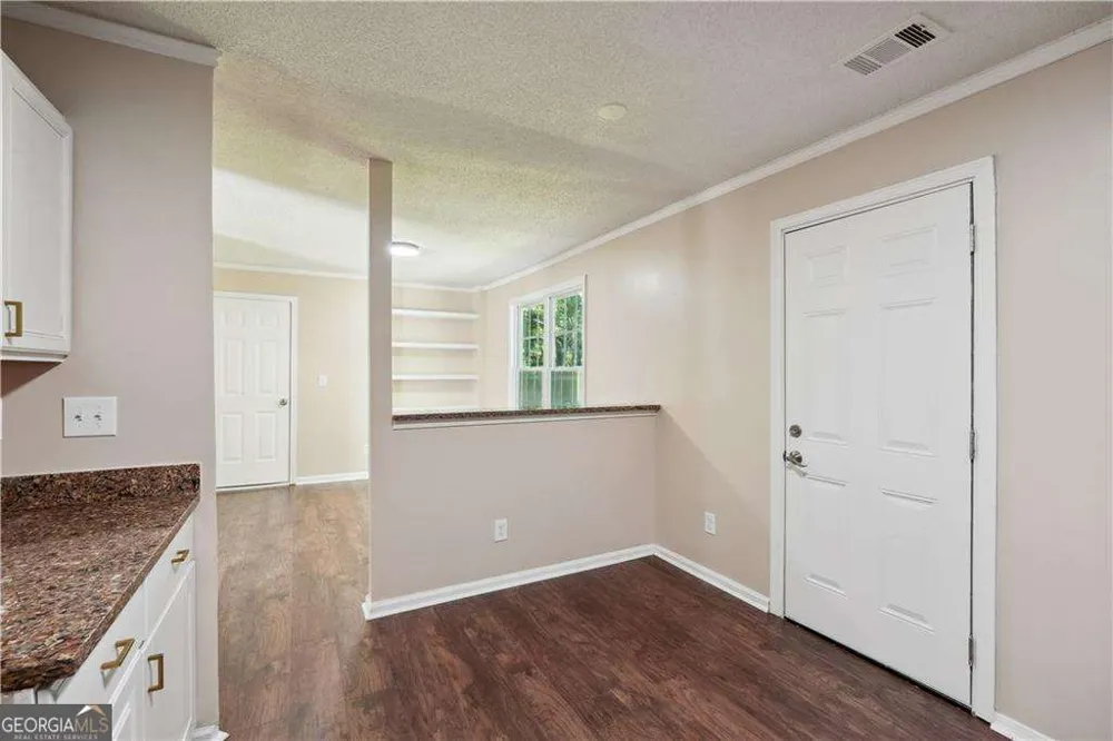 6223 Marbut Farms LN Lithonia, GA 30058