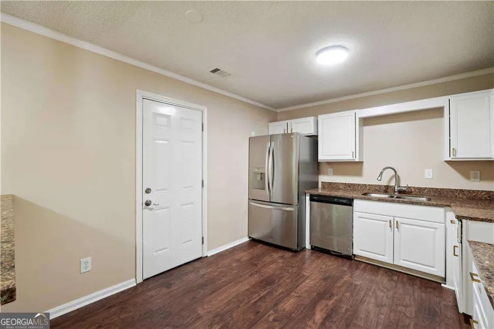 6223 Marbut Farms LN Lithonia, GA 30058