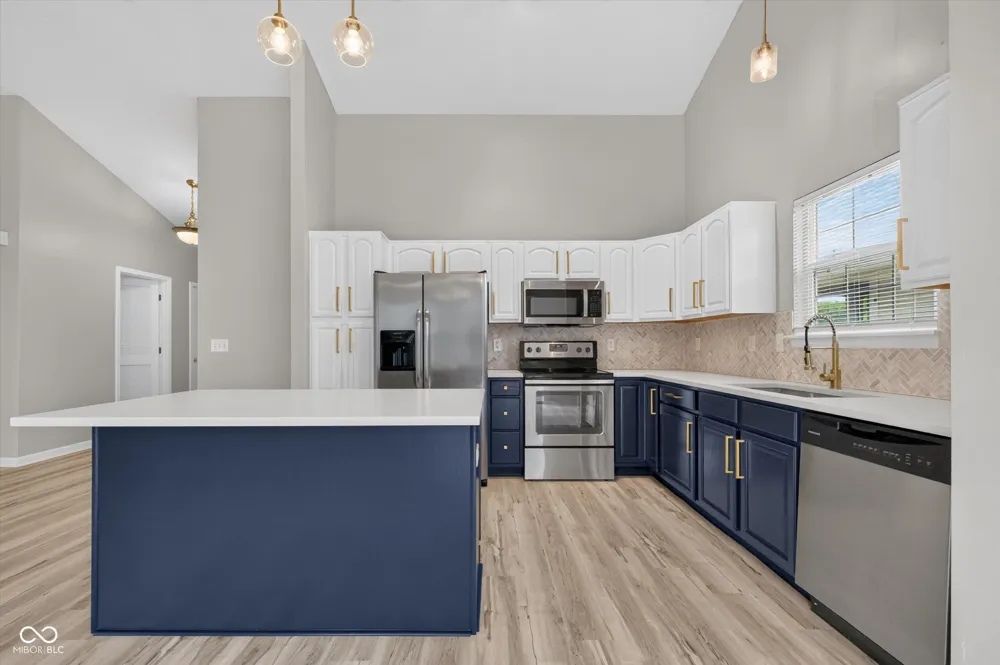 6540 Abby Lane Zionsville, IN 46077