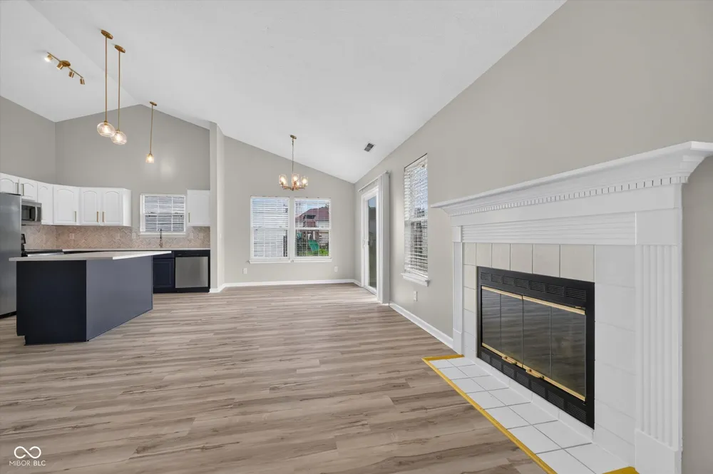 6540 Abby Lane Zionsville, IN 46077