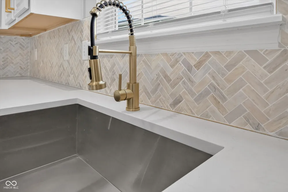 6540 Abby Lane Zionsville, IN 46077