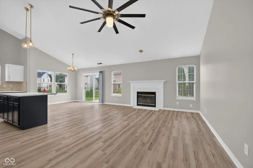 6540 Abby Lane Zionsville, IN 46077