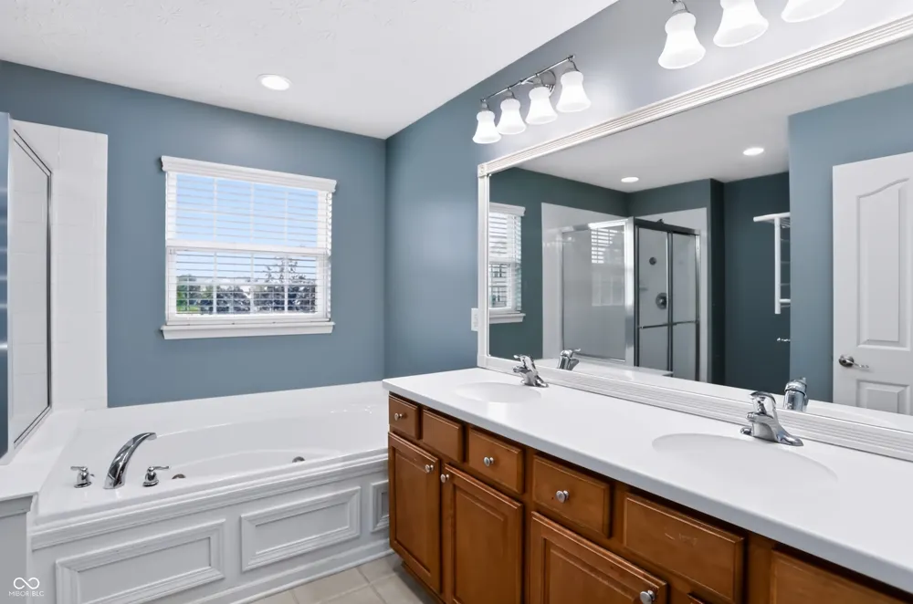 13973 Avalon East Drive Fishers, IN 46037