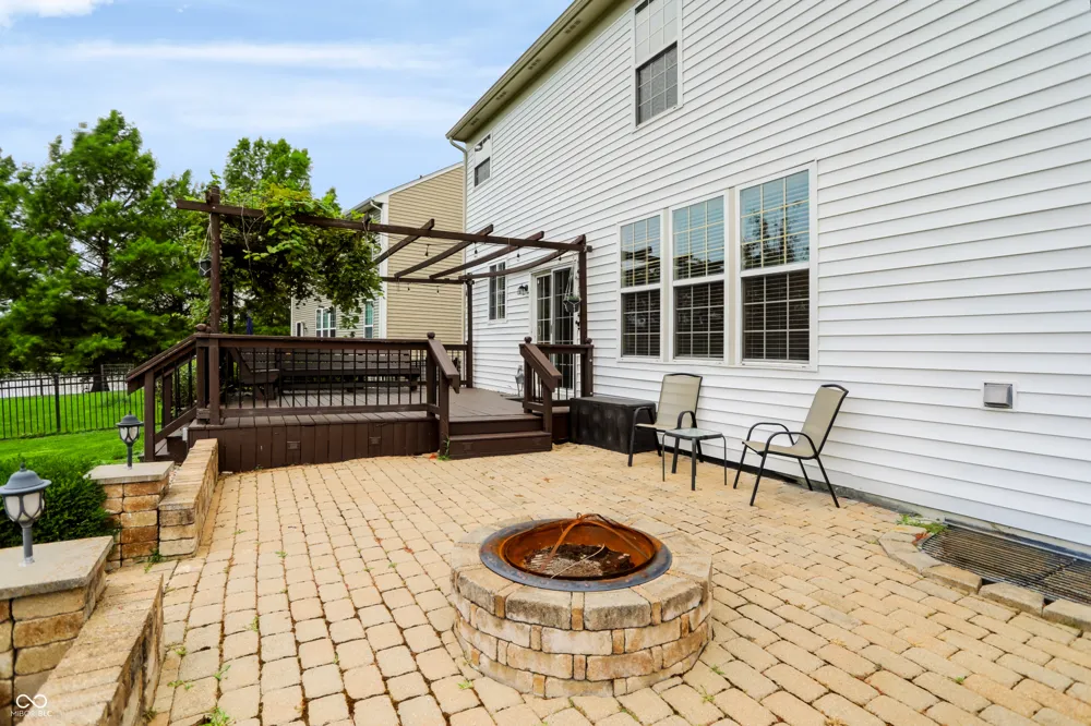 13973 Avalon East Drive Fishers, IN 46037