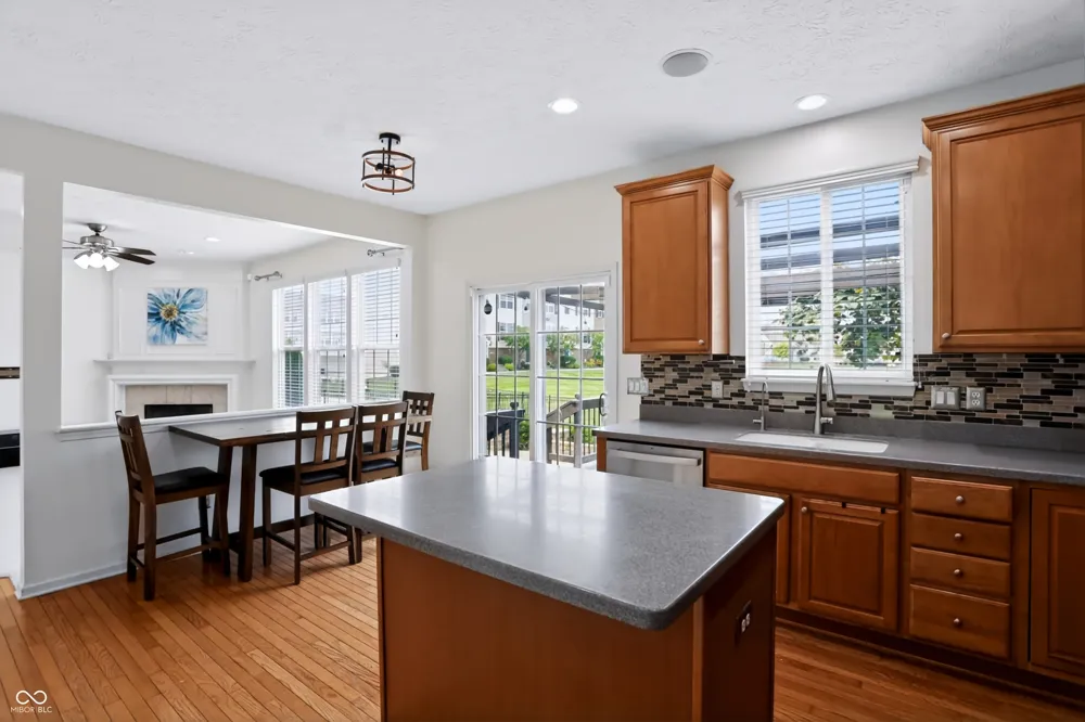 13973 Avalon East Drive Fishers, IN 46037