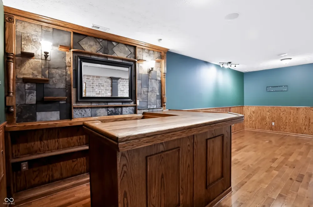 13973 Avalon East Drive Fishers, IN 46037