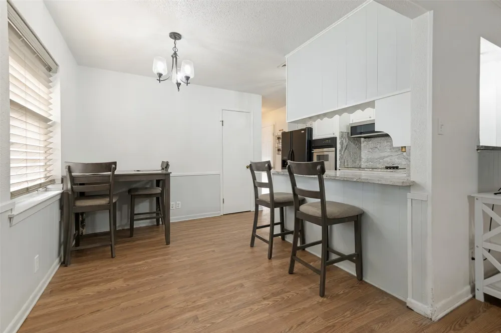 2304 Shady Brook Drive Bedford, TX 76021