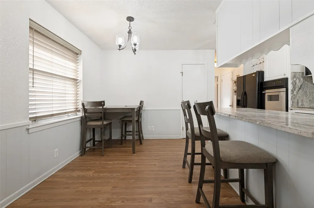 2304 Shady Brook Drive Bedford, TX 76021