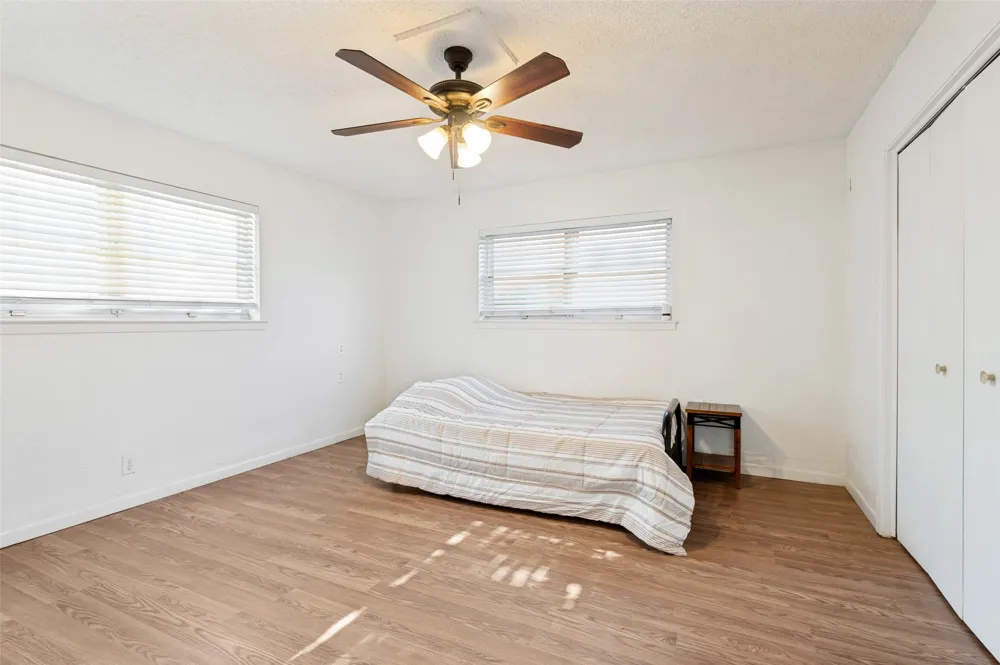2304 Shady Brook Drive Bedford, TX 76021