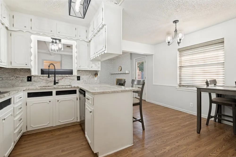 2304 Shady Brook Drive Bedford, TX 76021