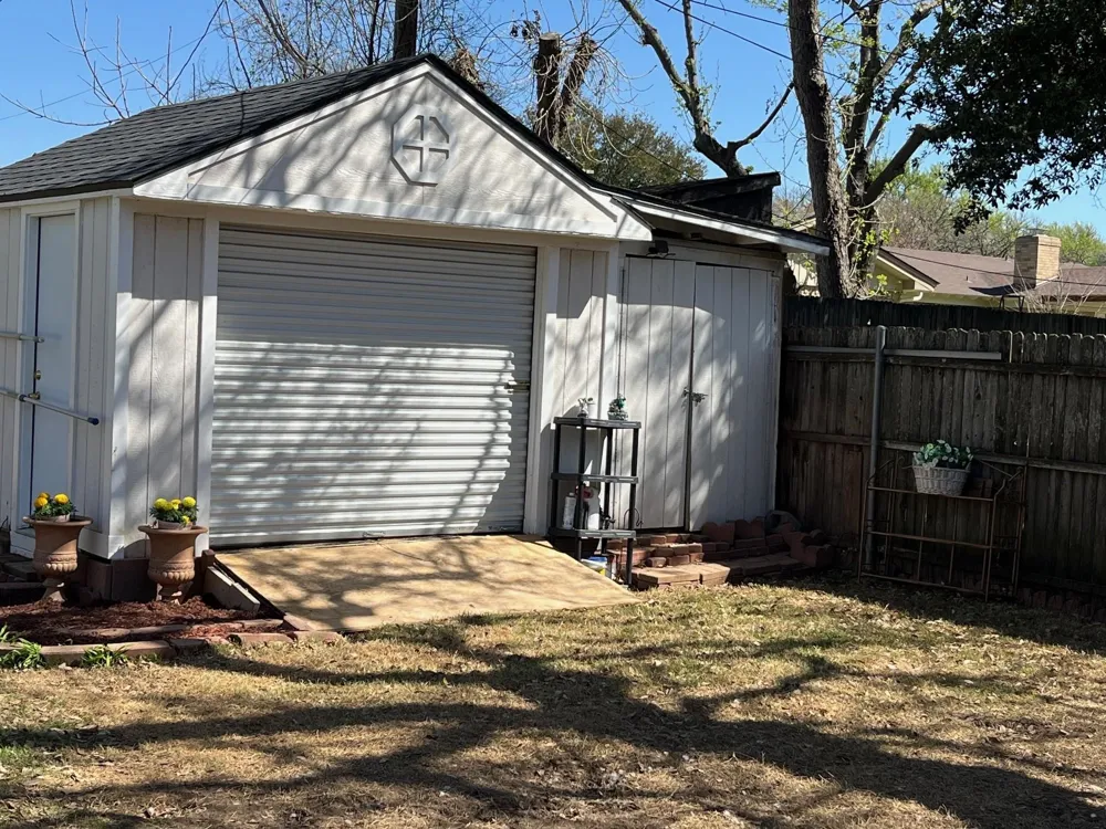 2304 Shady Brook Drive Bedford, TX 76021