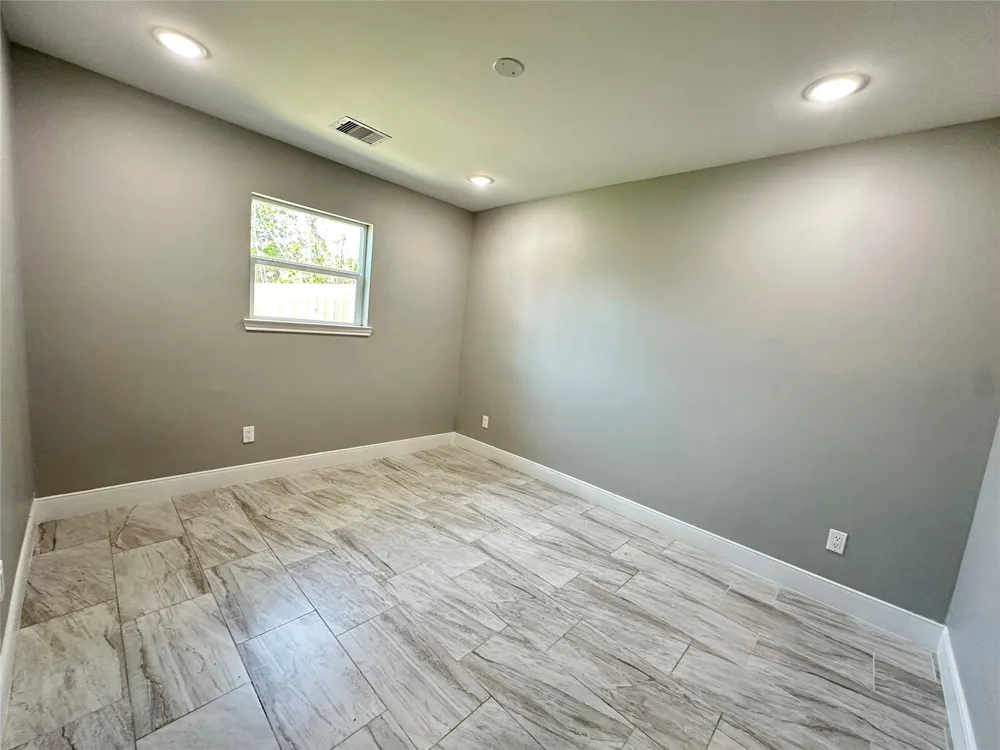 12703 W Hardy Road Houston, TX 77037