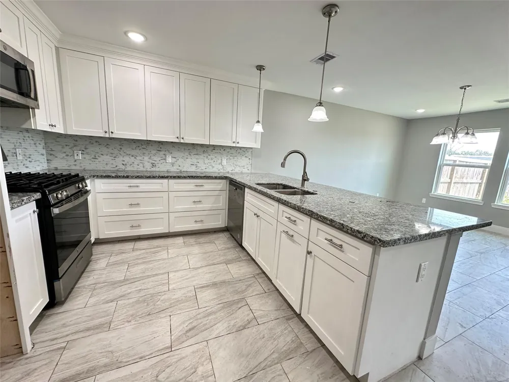 12703 W Hardy Road Houston, TX 77037