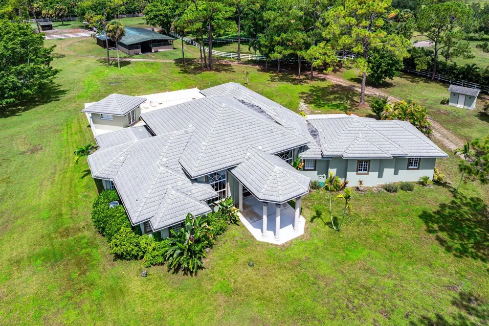 2749 A ROAD Loxahatchee, FL 33470