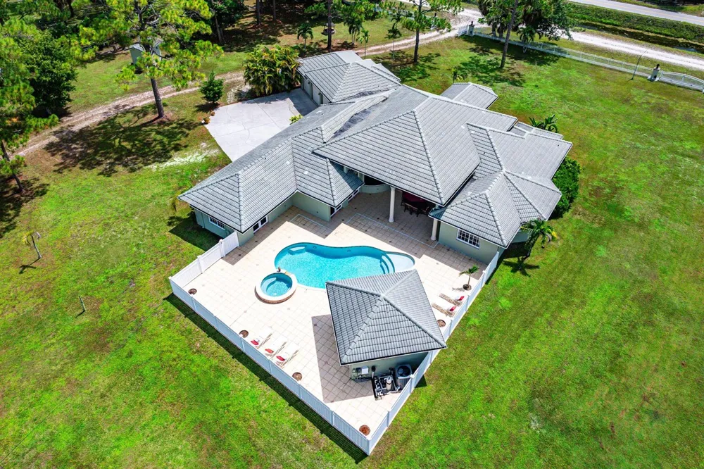 2749 A ROAD Loxahatchee, FL 33470