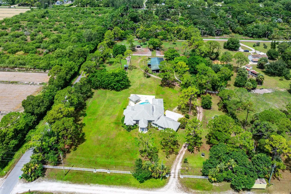 2749 A ROAD Loxahatchee, FL 33470