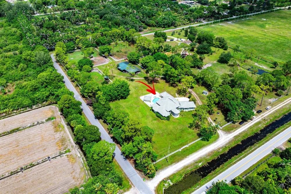 2749 A ROAD Loxahatchee, FL 33470