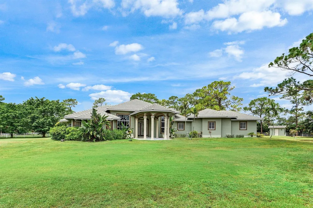 2749 A ROAD Loxahatchee, FL 33470