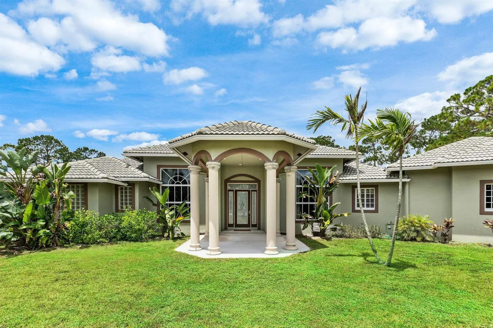 2749 A ROAD Loxahatchee, FL 33470