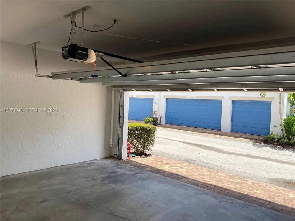 11362 SW 15th St Pembroke Pines, FL 33025