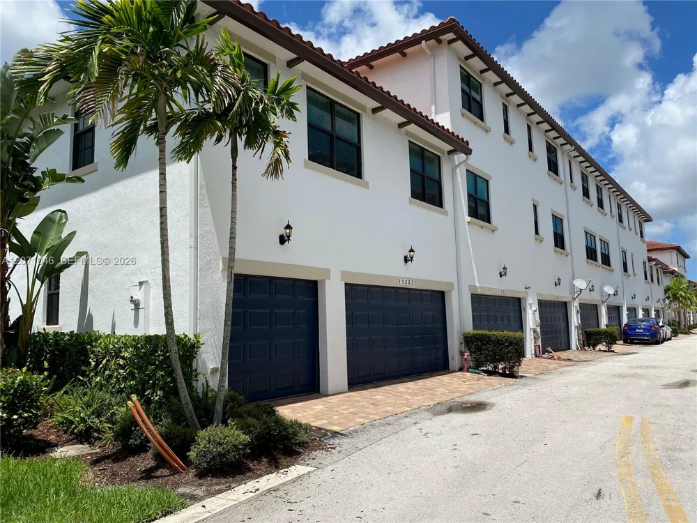 11362 SW 15th St Pembroke Pines, FL 33025