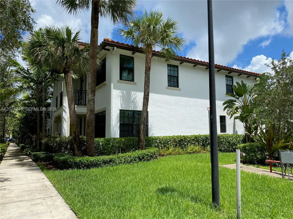 11362 SW 15th St Pembroke Pines, FL 33025