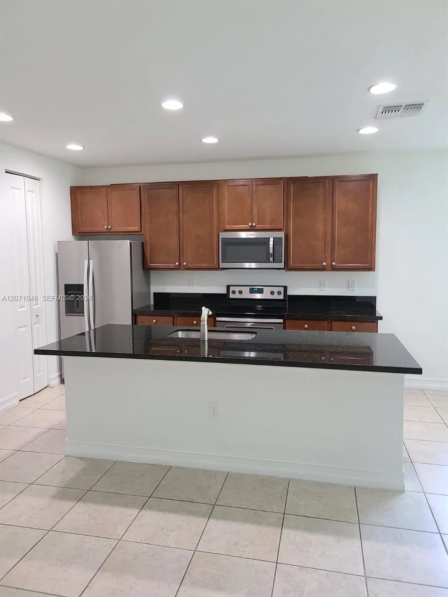 11362 SW 15th St Pembroke Pines, FL 33025
