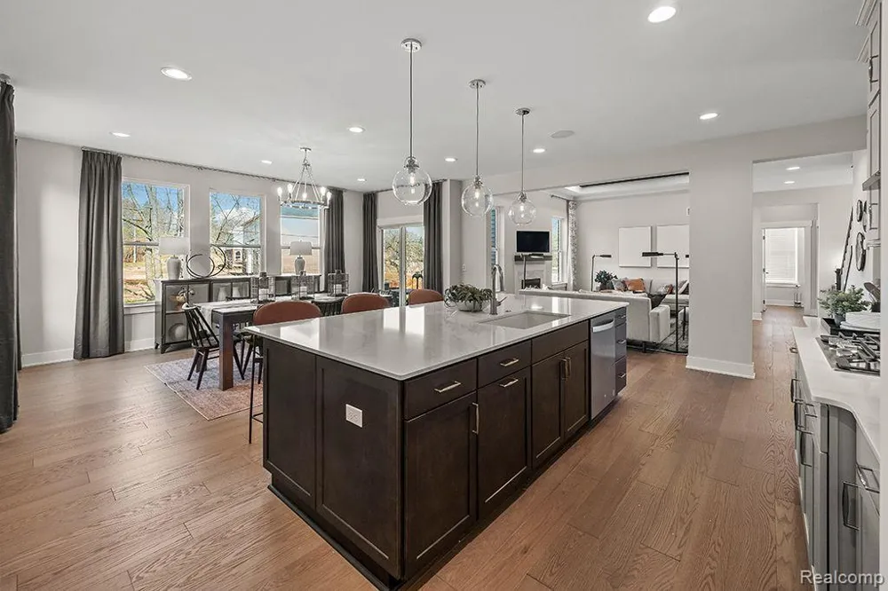 14302 Edenshire Drive Shelby Charter Township, MI 48315