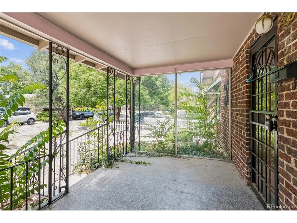 3828 Wyandot Street Denver, CO 80211