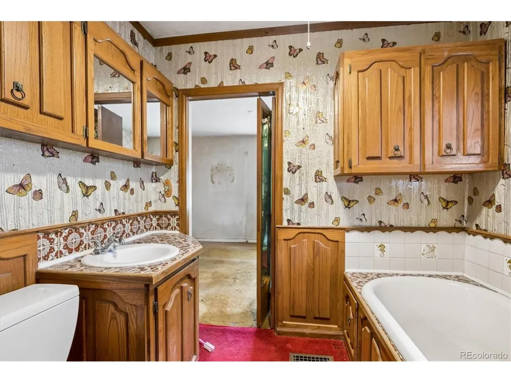 3828 Wyandot Street Denver, CO 80211