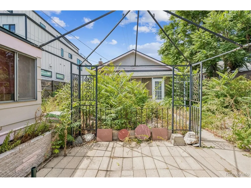 3828 Wyandot Street Denver, CO 80211