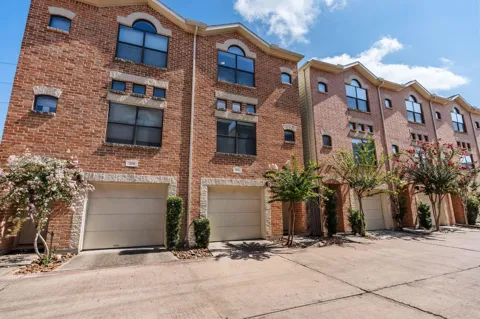 8715 Meadowcroft Drive #702