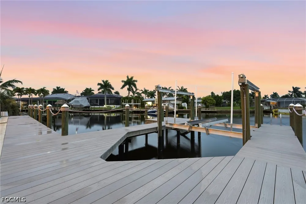 Seville Court Cape Coral, FL 33904
