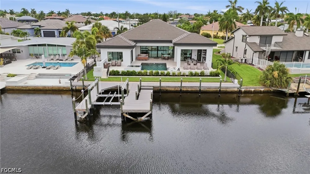 Seville Court Cape Coral, FL 33904