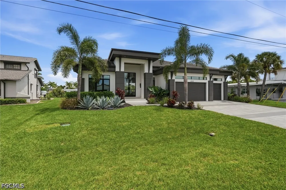 Seville Court Cape Coral, FL 33904