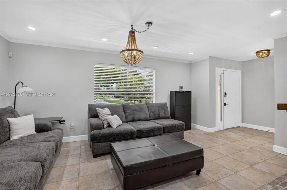 4225 NW 7th Pl Deerfield Beach, FL 33442