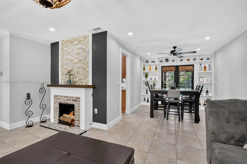 4225 NW 7th Pl Deerfield Beach, FL 33442