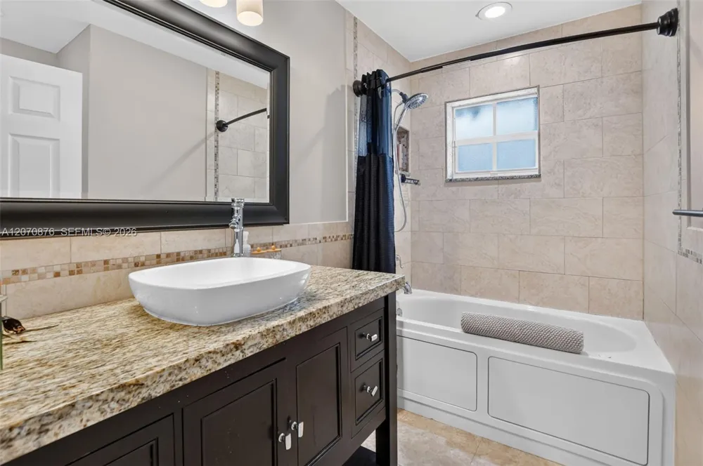 4225 NW 7th Pl Deerfield Beach, FL 33442