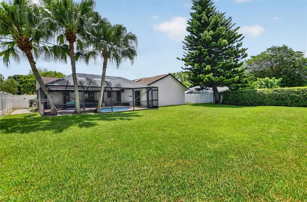 4225 NW 7th Pl Deerfield Beach, FL 33442