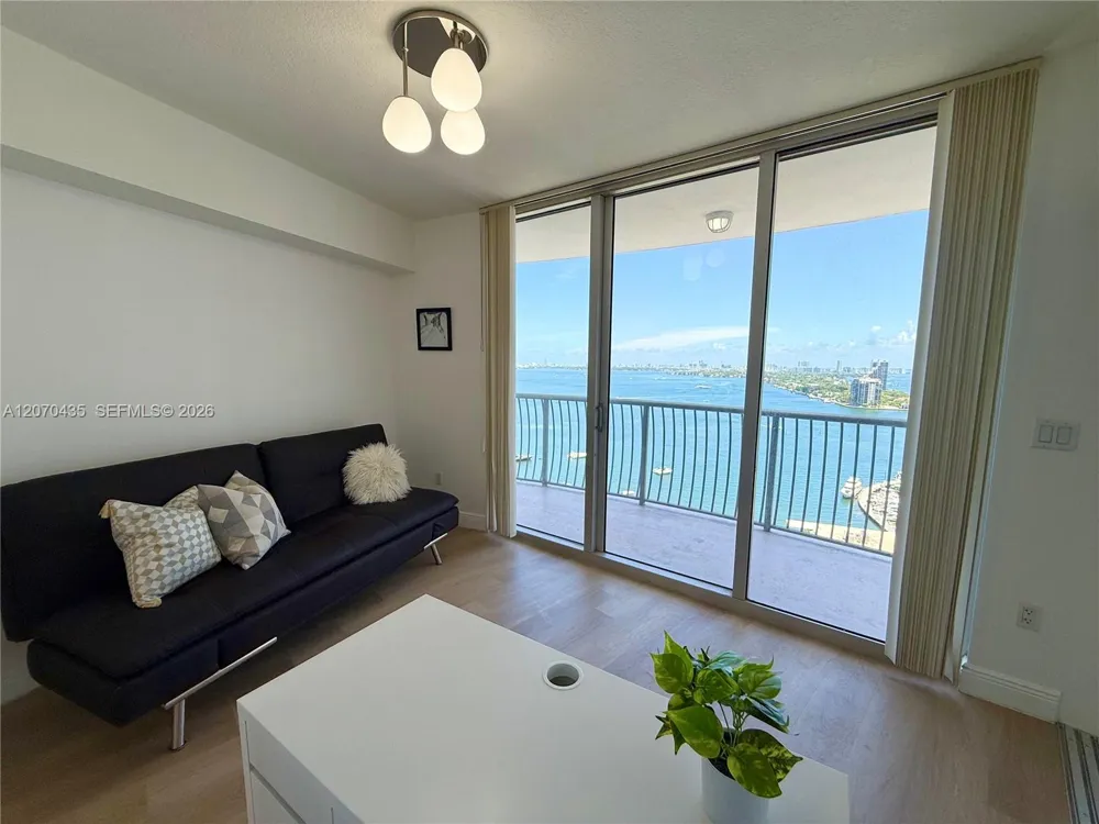 1750 Bayshore Dr #2202 Miami, FL 33132
