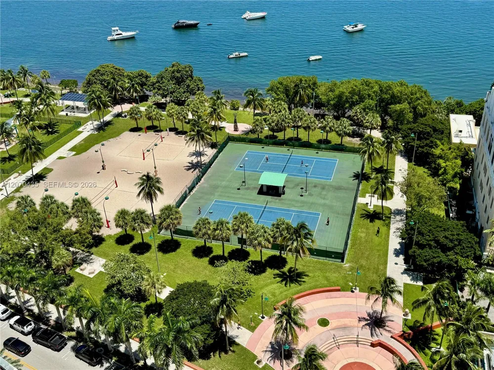 1750 Bayshore Dr #2202 Miami, FL 33132