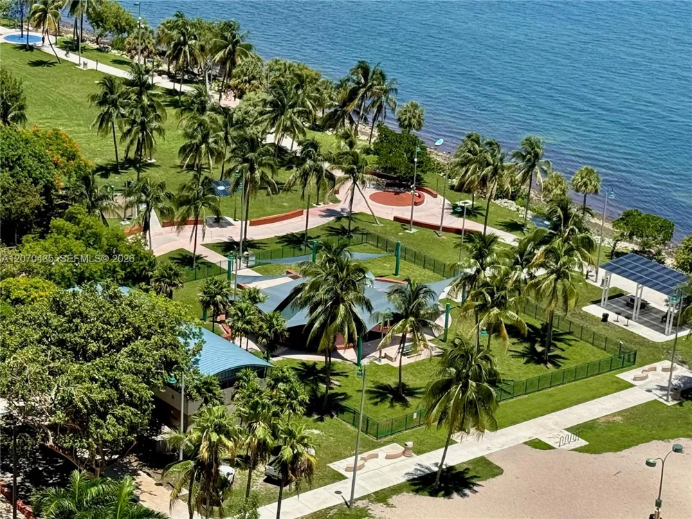 1750 Bayshore Dr #2202 Miami, FL 33132