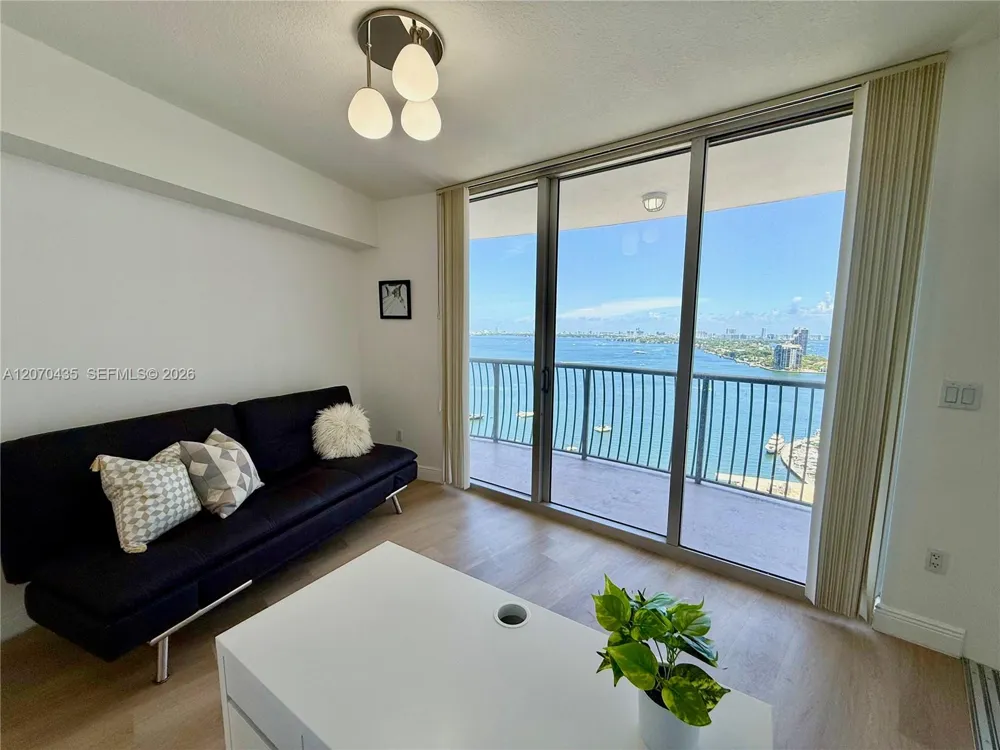 1750 Bayshore Dr #2202 Miami, FL 33132